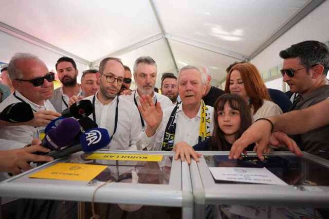 Fenerbahçe başkanlık seçiminde oy kullanma işlemi sona erdi