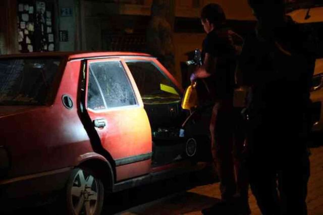 Komşular otomobilde kanlar içerisinde gördü! Genç kadın göğsünden vurulmuş halde bulundu