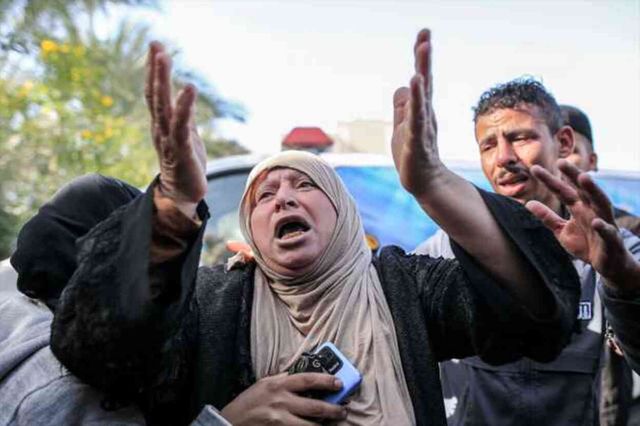 İsrail Refah'ta çadır kampını bombaladı: 25 ölü, 50 yaralı