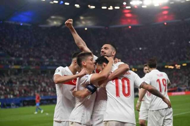 TÜRKİYE- ÇEKYA MAÇINDAN KARELER | Türkiye- Çekya maçı kaç kaç bitti? Türkiye'nin son 16 turundaki rakibi kim?