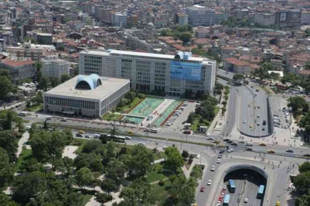 İBB'nin sosyal medya hesabı, Bakan Şimşek'in paylaşımına küfürlü yorum yaptı