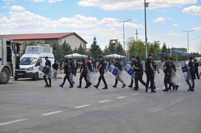 Olay günü Sinan Ateş'in yanındaki Selman Bozkurt cinayet anını anlattı: Çömelir vaziyette karşımıza çıktı, art arda ateş etmeye başladı