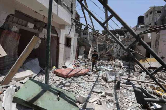 İsrail'in Gazze'ye düzenlediği saldırılarda 40 kişi hayatını kaybetti
