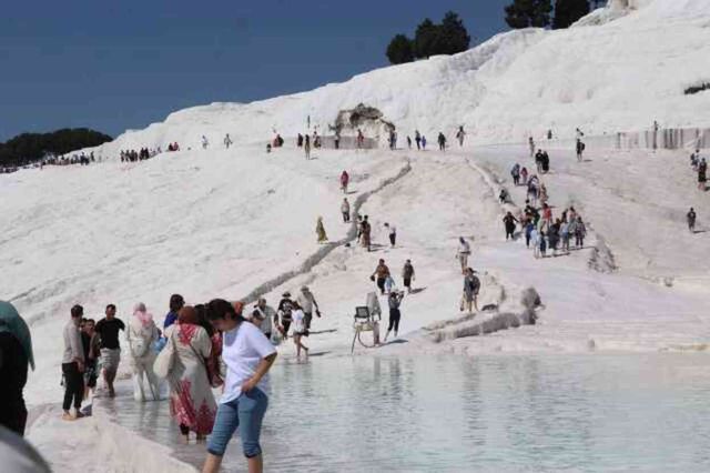 Pamukkale can çekişiyor! Su değeri azalan bölgede 'Acil' önlem alınması isteniyor