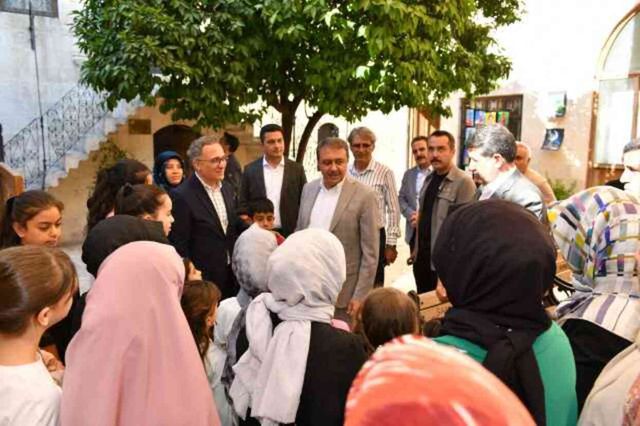 Şanlıurfa Valisi Şıldak'ın Halkla İç İçe Olması Takdir Topluyor