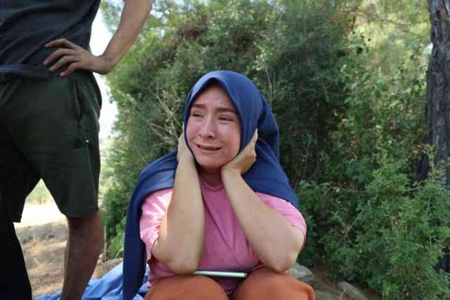 Orman yangınında yuvaları küle döndü! Acılı aile evlerinin yanışını gözyaşları içinde izledi