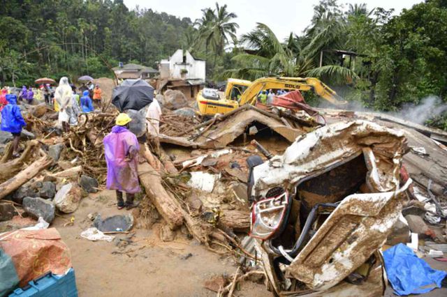 Hindistan'ın Kerala eyaletindeki toprak kaymalarında can kaybı 358'e çıktı