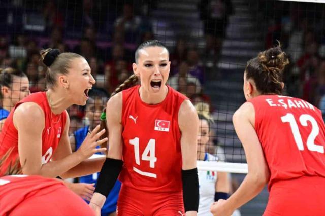 Filenin Sultanları, Paris Olimpiyat Oyunları yarı finalinde İtalya'ya 3-0 yenildi