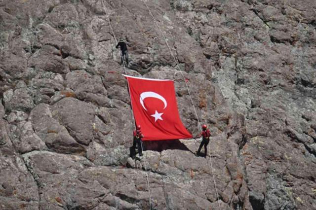 İçişleri Bakanı Yerlikaya: Teröristlere karşı kararlıyız