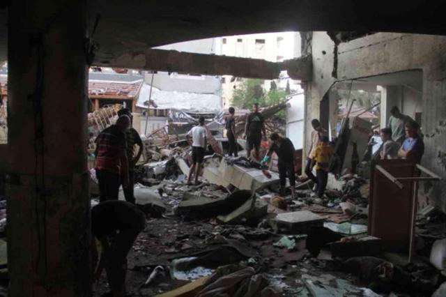 İsrail, sivillerin sığındığı okula yönelik saldırıda 907'şer kilogramlık 3 bomba kullandı