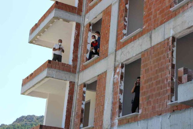 Amasya'da İnşaattan Kötü Kokular Yayılması Üzerine Bulunan Ceset