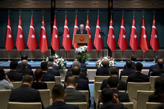 Erdoğan'dan Kabine sonrası 'kılıçlı yemin' çıkışı: Tahkikatı çok boyutlu yürütüyoruz