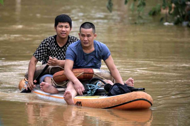 Vietnam'ı vuran Yagi Tayfunu'nda can kaybı 254