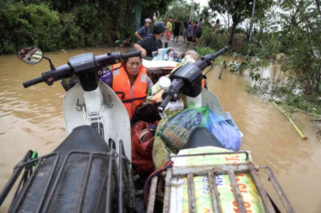Vietnam'ı vuran Yagi Tayfunu'nda can kaybı 254