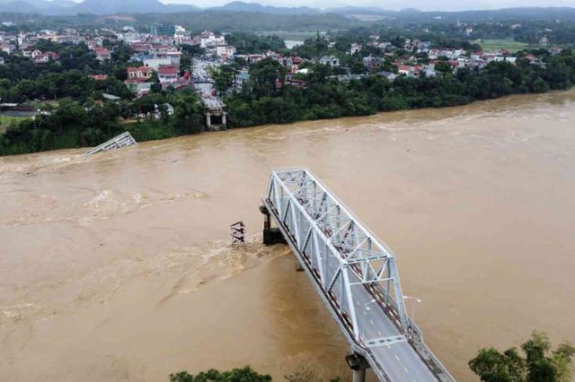 Vietnam'ı vuran Yagi Tayfunu'nda can kaybı 254