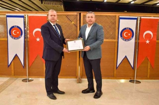 Kenti karıştıran atama! Belediyeden 'işe gelmiyor' diye kovuldu, valiye özel kalem müdürü oldu