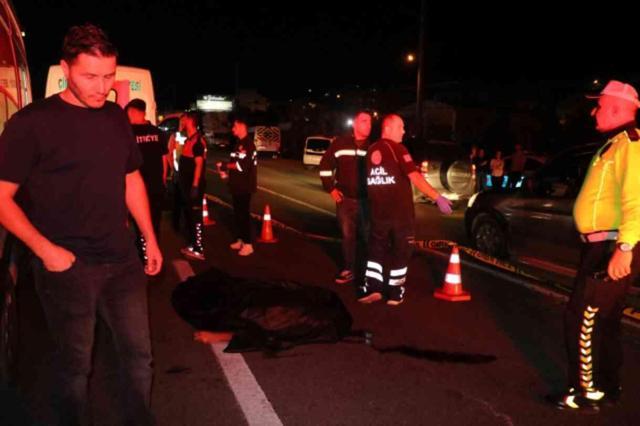 Yalova'da feci kaza: Minibüsün çarptığı 2 kişi hayatını kaybetti