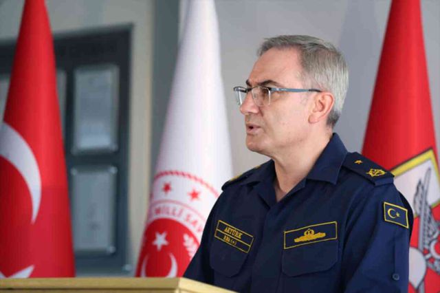 MSB'de düzenlenen basın toplantısına damga vuran kare