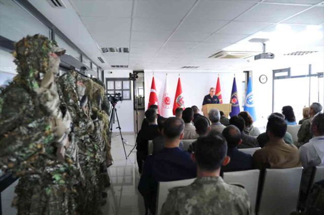 MSB'de düzenlenen basın toplantısına damga vuran kare