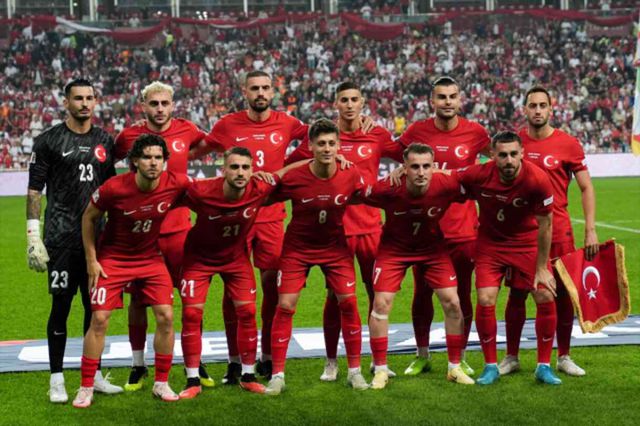 BUGÜN HANGİ MAÇLAR VAR? 16 Ekim Çarşamba günü maç var mı, hangi kanaldan yayınlanıyor, şifresiz mi?