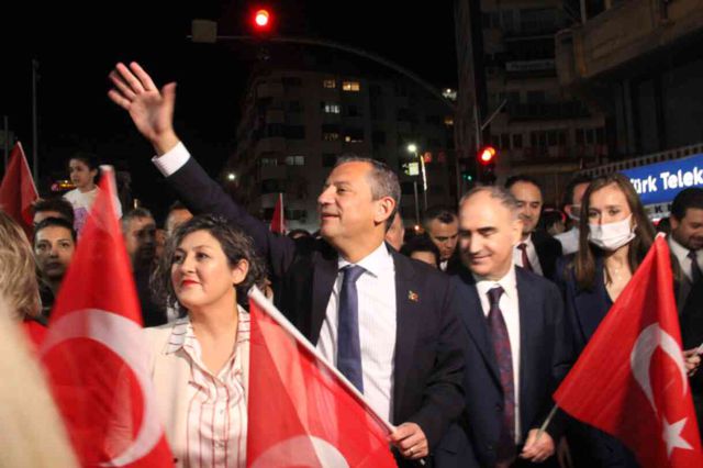 Beştepe'deki 29 Ekim resepsiyonuna katılmayan Özel memleketi Manisa'ya gitti