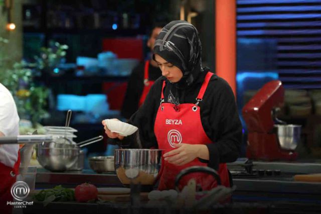 MasterChef Beyza'ya ne oldu, son durum ne? MasterChef Beyza'nın yüzü nasıl yandı?
