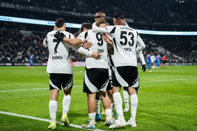 Beşiktaş, Göztepe'ye sahasında 4-2 yenildi