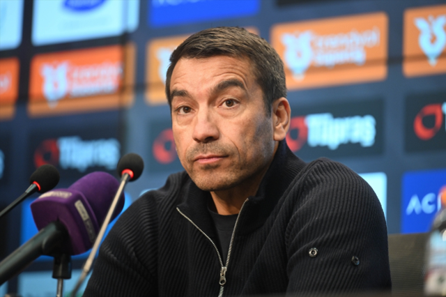 Giovanni van Bronckhorst istifa edecek mi?