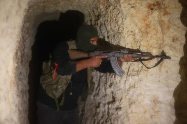 Suriye'de muhalifler, Halep, İdlib ve Tel Rıfat'ın ardından Hama'yı da ele geçirdi