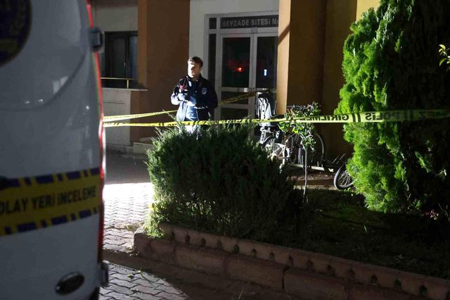 Eşini öldüren zanlının olay günü internette 'Av bıçağı' aradığı tespit edildi