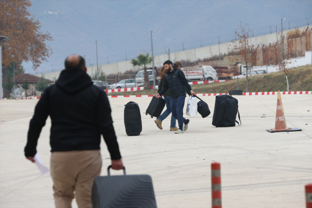 İşte Esad'dan sonra ülkesine dönen Suriyeli sayısı