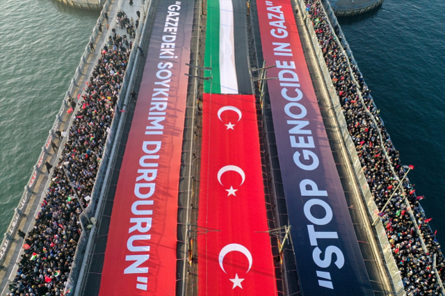 İstanbul'da İsrail Zulmüne Karşı Büyük Yürüyüş Gerçekleşti