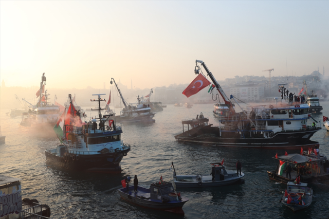 İstanbul'da İsrail Zulmüne Karşı Büyük Yürüyüş Gerçekleşti