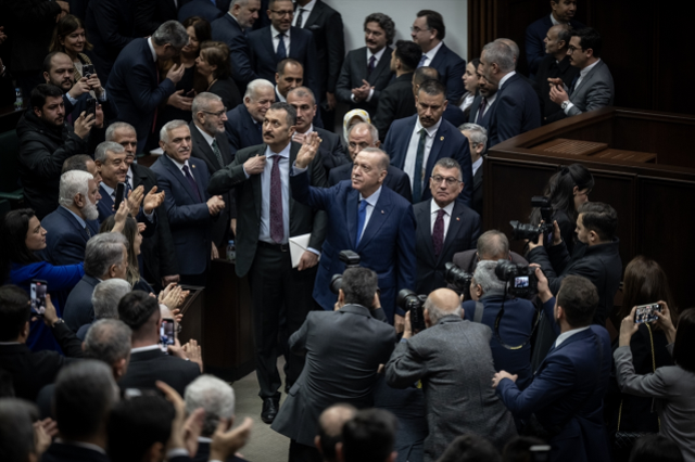 İmralı görüşmeleri devam ederken Erdoğan'dan dikkat çeken çıkış: Arkadaşlara talimatı verdim