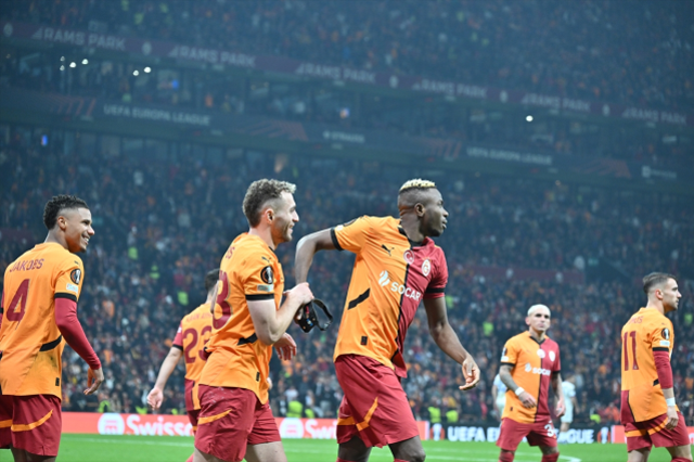 Galatasaray, konuk ettiği Dinamo Kiev ile 3-3 berabere kaldı