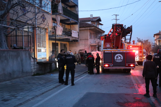 Evde çıkan yangında 1 yaşındaki çocuğunu camdan atarak kurtaran anneden acı haber