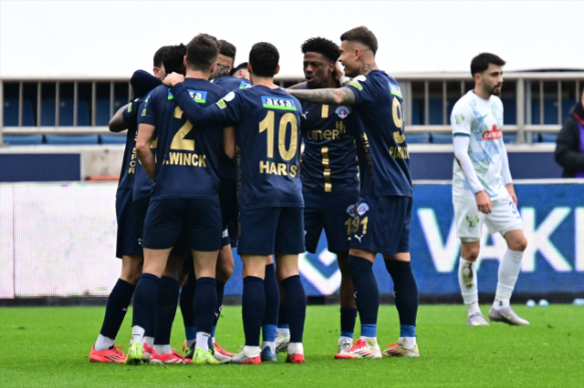 Kasımpaşa'nın İlk Golü ve Kendi Kalesine Atılan Gol