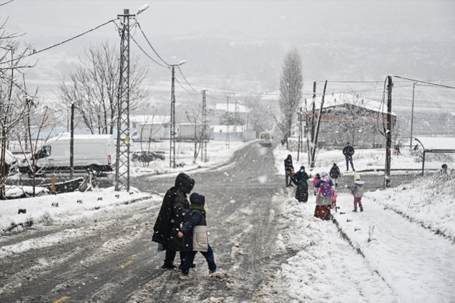 İstanbul kar alarmı! Apar topar AKOM'a geçen İmamoğlu saat verip uyardı
