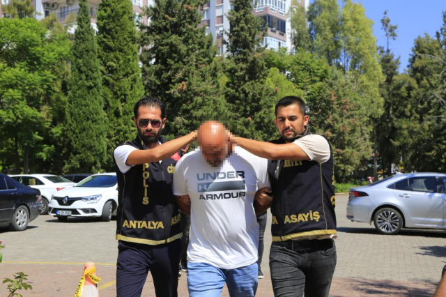 Böyle evlat düşman başına! Annesini öldüren babasını korudu