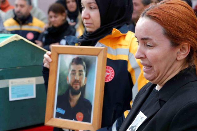 Genç Paramedik önünü kesenlere 'Yok' dedi, darbedilerek öldürüldü