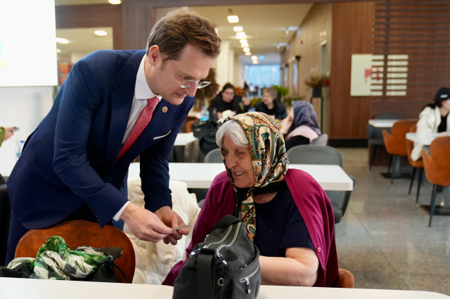 AK Parti Sağlık Politikaları Başkanı, Doktorlarla İftar Yaptı ve Hastaları Ziyaret Etti