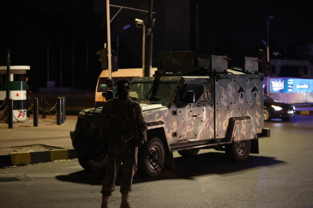 Suriye'de çatışmalar şiddetlendi! Ordu teyakkuzda, sokağa çıkma yasağı ilan edildi