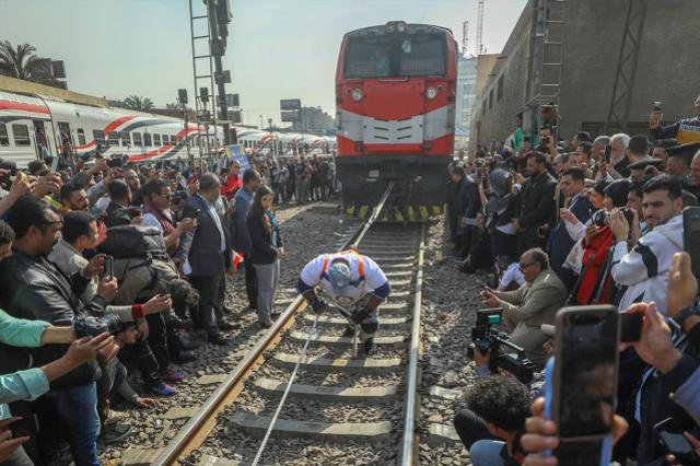Oruçlu haliyle 279 tonluk treni çekti