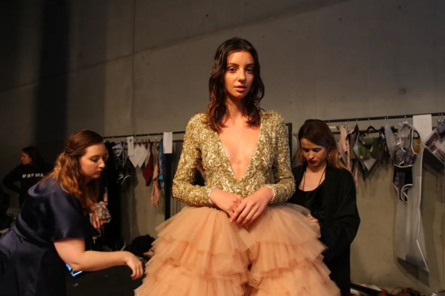 Ünlü model, genç yaşta kansere yenik düştü