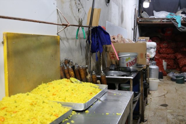 Döner imalathanesinde mide bulandıran görüntüler