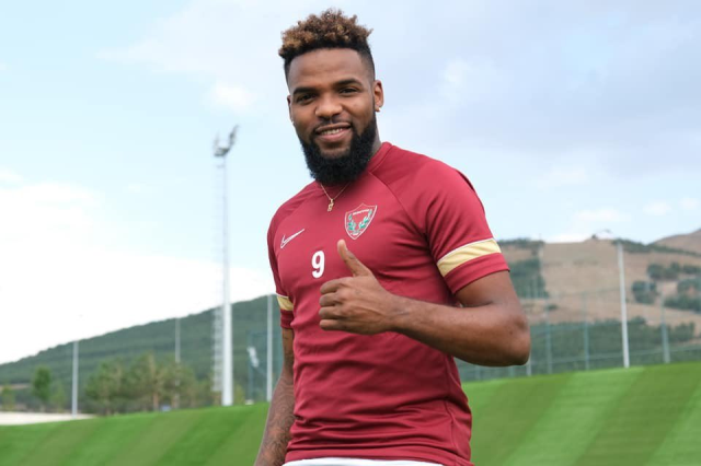 Şoke eden olay! Süper Lig'in eski yıldızı 11. kattan düşerek hayatını kaybetti