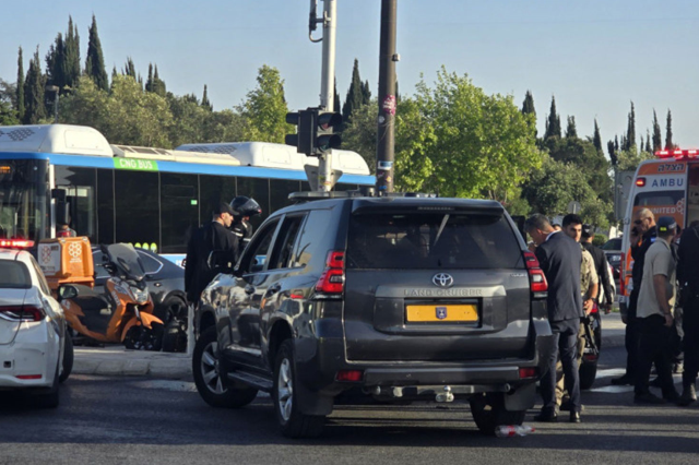 Binyamin Netanyahu'nun konvoyu kaza yaptı!