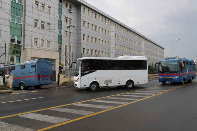 Narin cinayetinde 15 sanık hakim karşısında, duruşma başladı