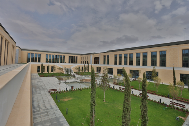 Cumhurbaşkanı Erdoğan KKTC'de! Dev Cumhuriyet yerleşkesi bu sözlerle açıldı