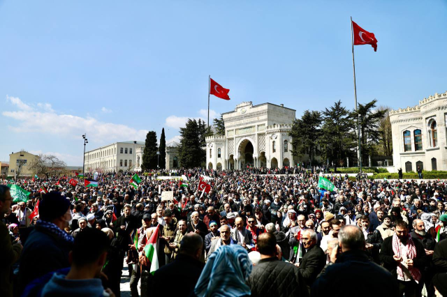 İHH'nın Öncülüğünde Gazze'ye Destek Yürüyüşü Düzenlendi